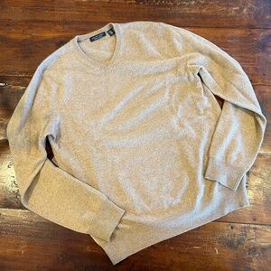 Men's Sakes 5th Ave Tan 100% Cashmere V-Neck Sweater M